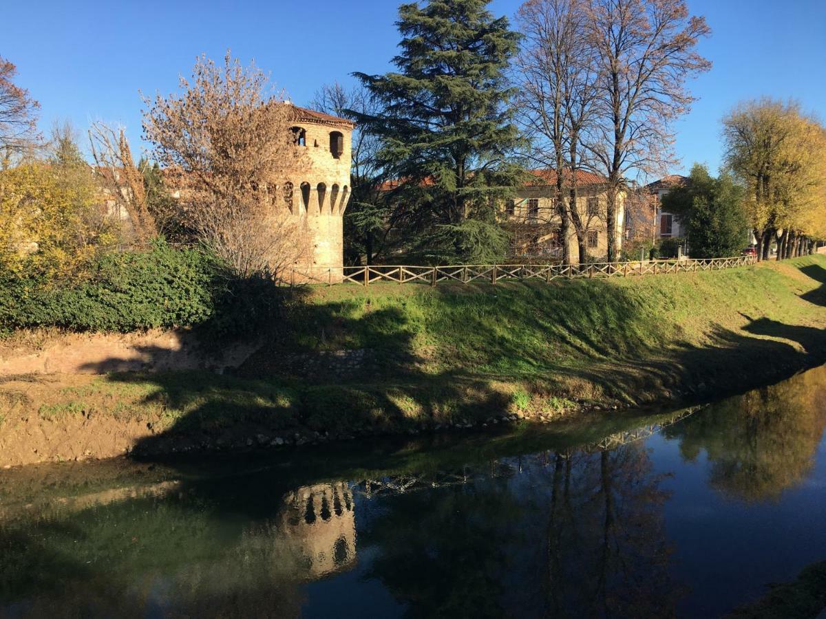 Casa Vacanze Chez La Reine - Holiday Home Vicenza Eksteriør bilde