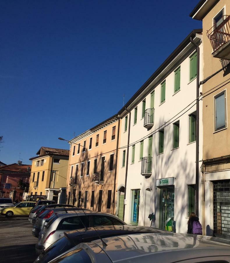 Casa Vacanze Chez La Reine - Holiday Home Vicenza Eksteriør bilde