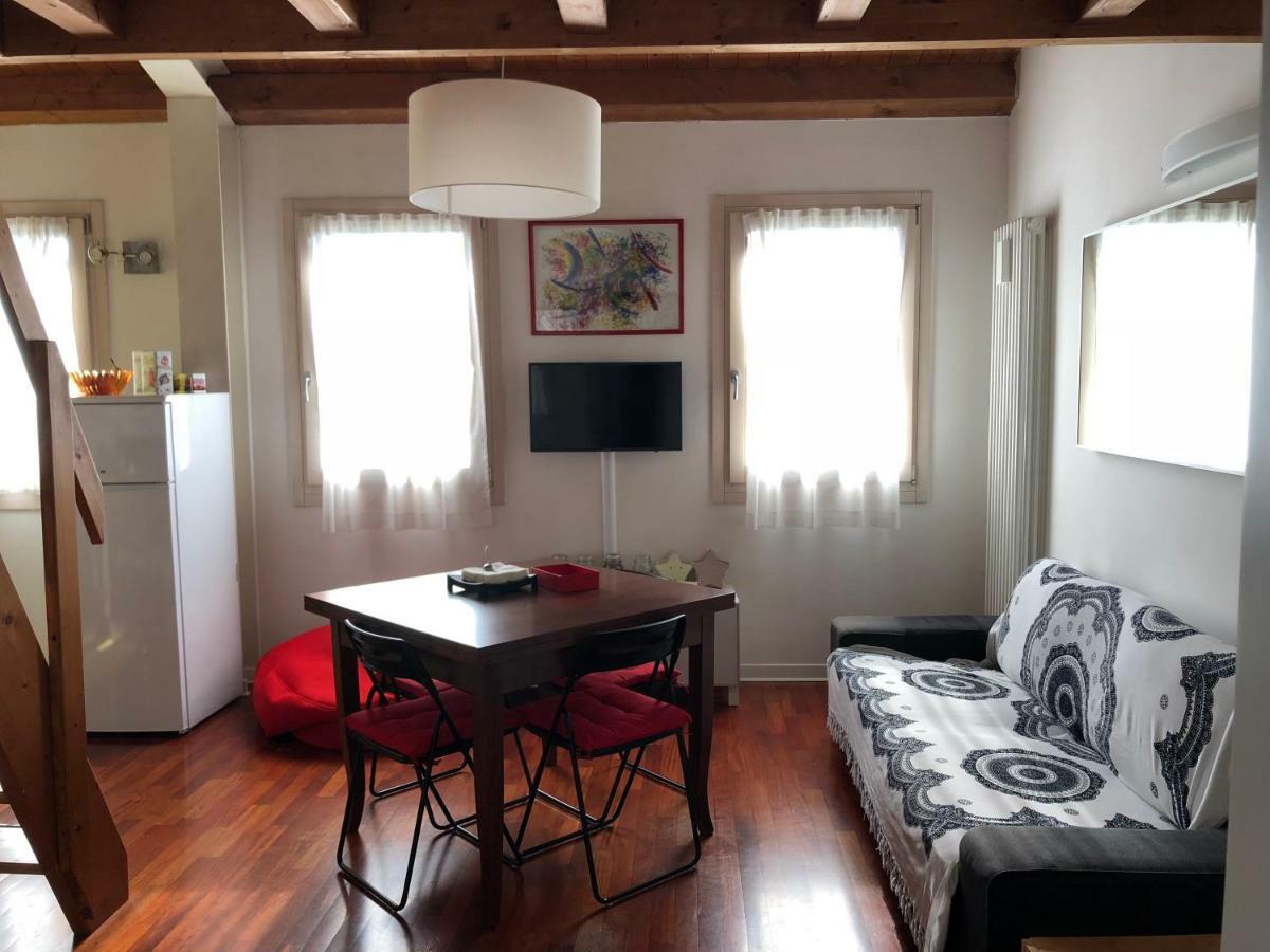 Casa Vacanze Chez La Reine - Holiday Home Vicenza Eksteriør bilde