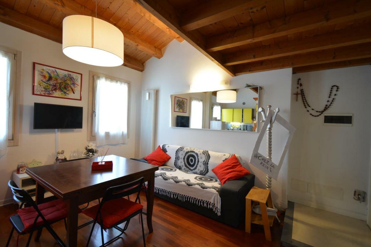 Casa Vacanze Chez La Reine - Holiday Home Vicenza Eksteriør bilde